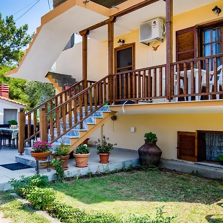Holiday home Vrachos *